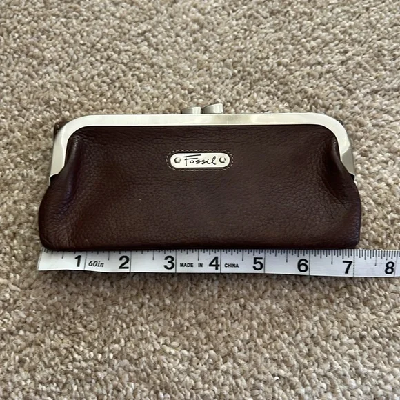 Fossil Vintage Kiss Lock Wallet Clutch - Picture 9 of 14